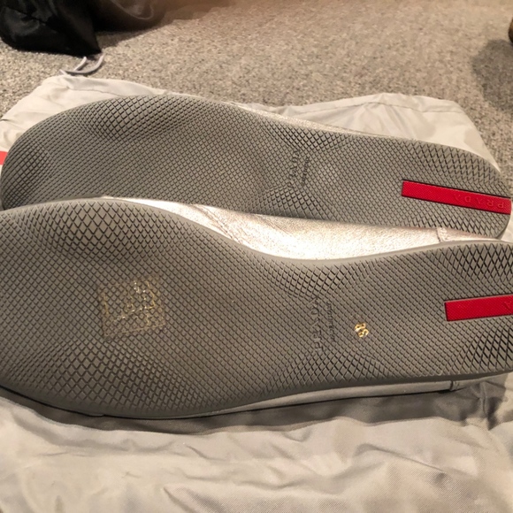 Prada silver metallic flat BRAND NEW - Picture 5 of 5